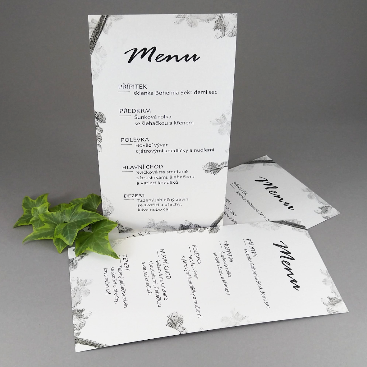 Menu – jednoduchá DL karta s motivem kosatců, kouřově stříbrný perleťový papír.