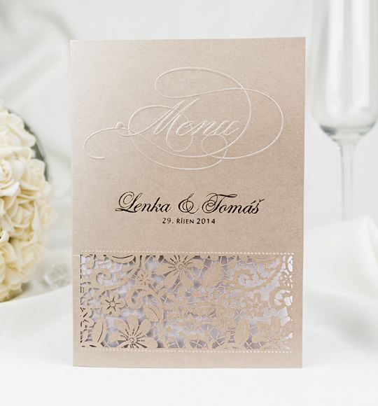 Svatební menu – dvoudílné  – otevírací – s laserovaným motivem krajky + vnitřní díl s digitálním tiskem.