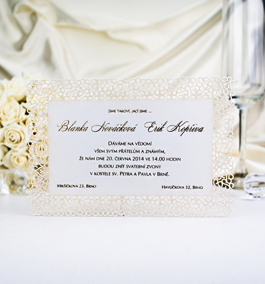 Svatební oznámení –  karta s laserovanou krajkovou bordurou